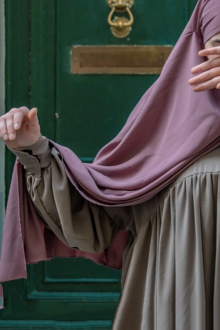 Abaya com clipes Hafsa da Umm Hafsa-Abaya & Robe-Safwa Boutique