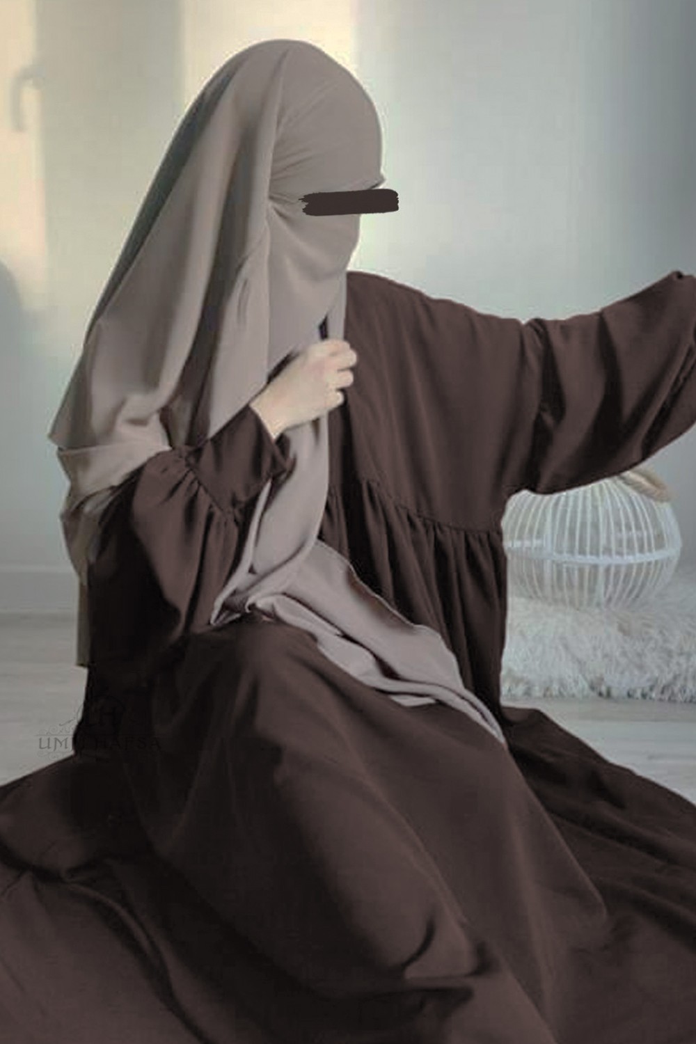 Hafsa-klipsiabaya Umm Hafsalta-Abaya & Robe-Safwa Boutique