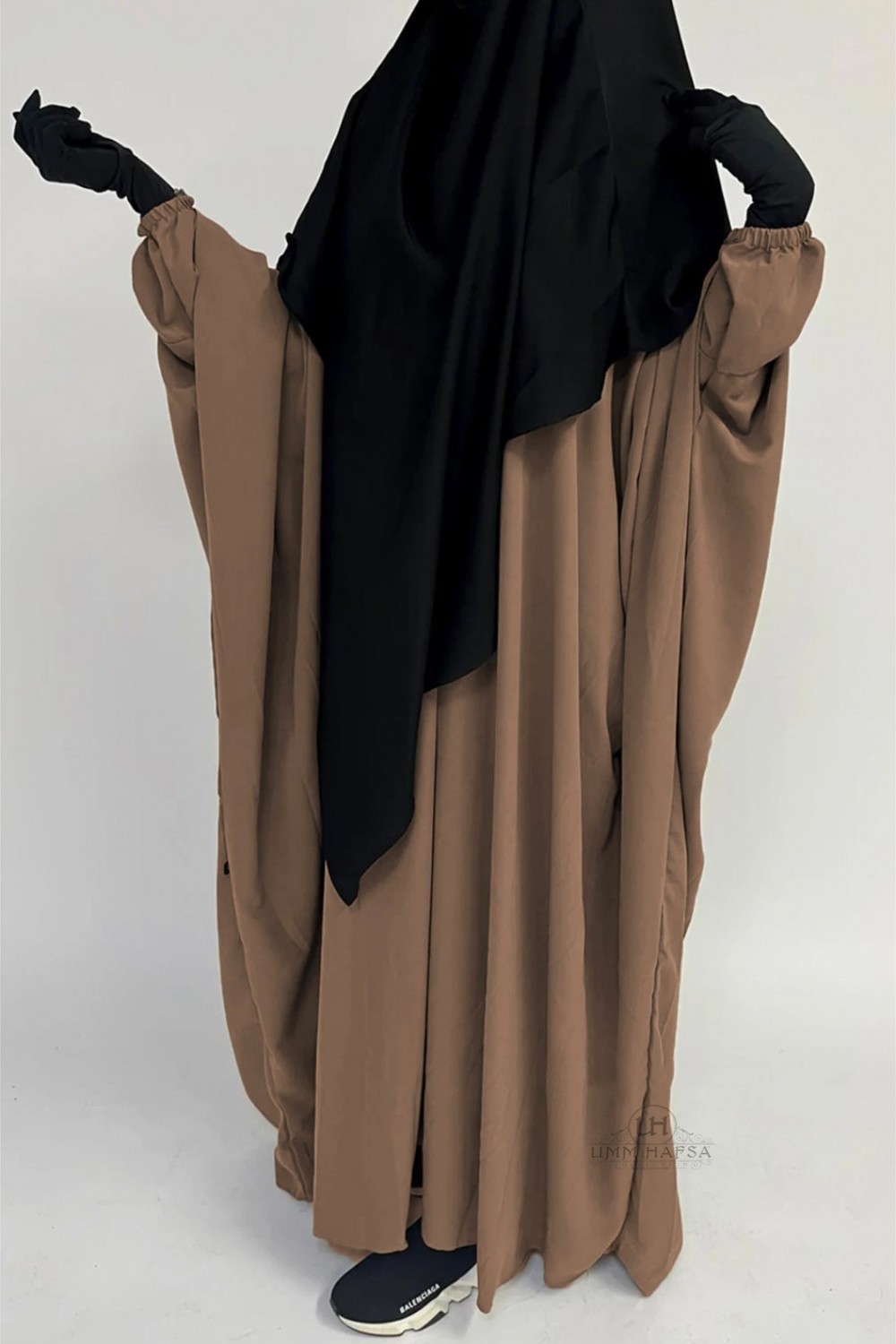 Abaya mariposa Umm Hafsa-Abaya & Robe-Safwa Boutique