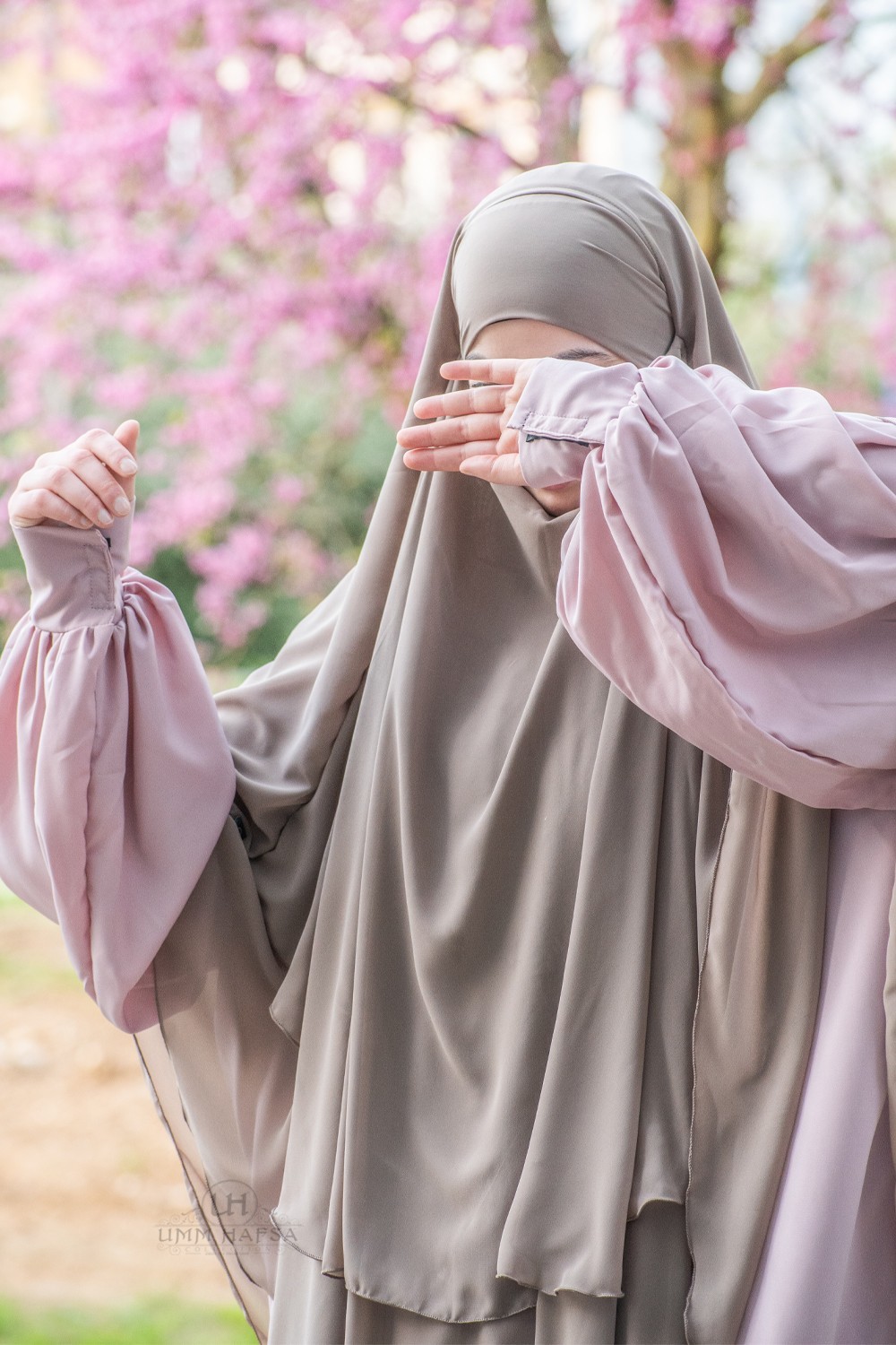 Amira Khimar – Umm Hafsa-Hijab & Khimar-Safwa Boutique