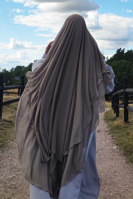 Amira Khimar – Umm Hafsa-Hijab & Khimar-Safwa Boutique