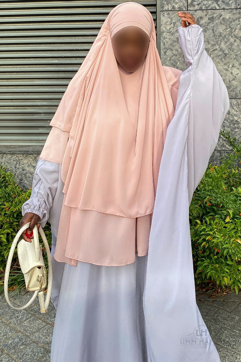 Umm Hafsa sommerfugl-abaya-Abaya & Robe-Safwa Boutique