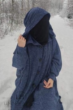 Cardigan sopra jilbab Hafsa di Umm Hafsa