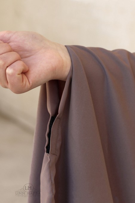 Grote abaya – Umm Hafsa-Abaya & Robe-Safwa Boutique