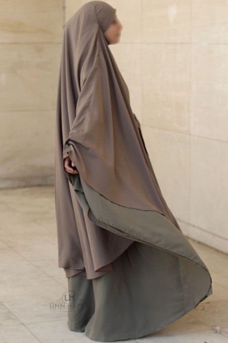 Stor abaya – Umm Hafsa-Abaya & Robe-Safwa Boutique