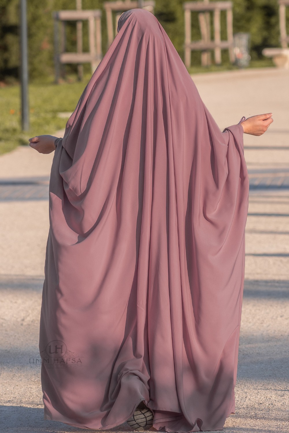 Stor saudisk jilbab Umm Hafsa-jilbeb & jilbab-Safwa Boutique