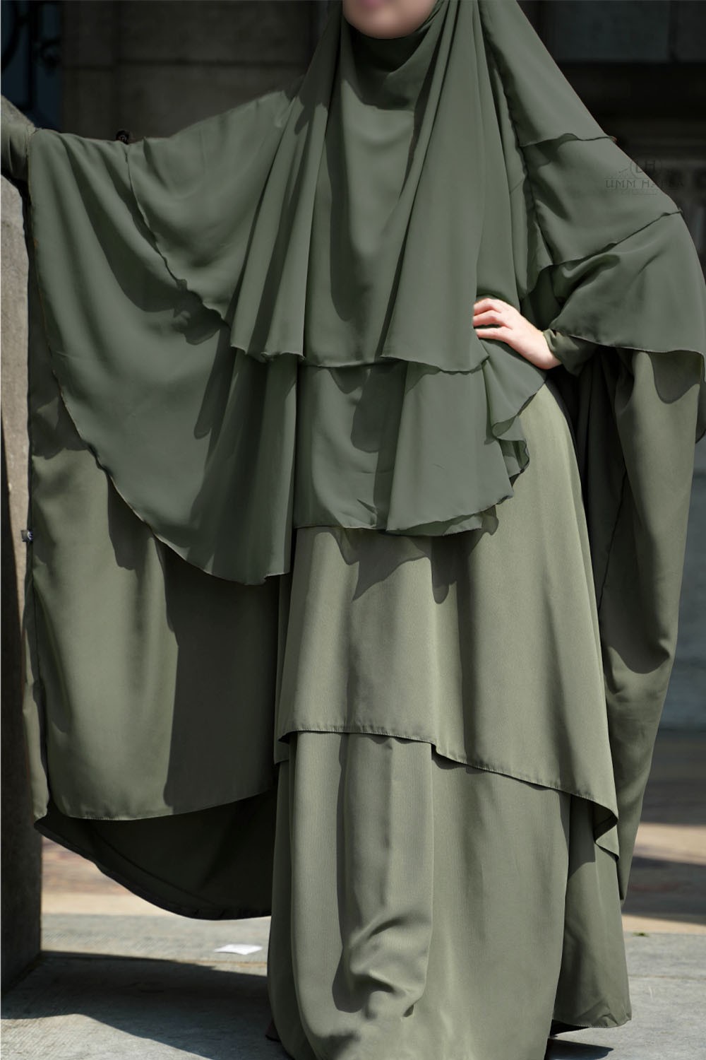 Todelt abaya med klips Umm Hafsa-Ensemble & Tunique-Safwa Boutique
