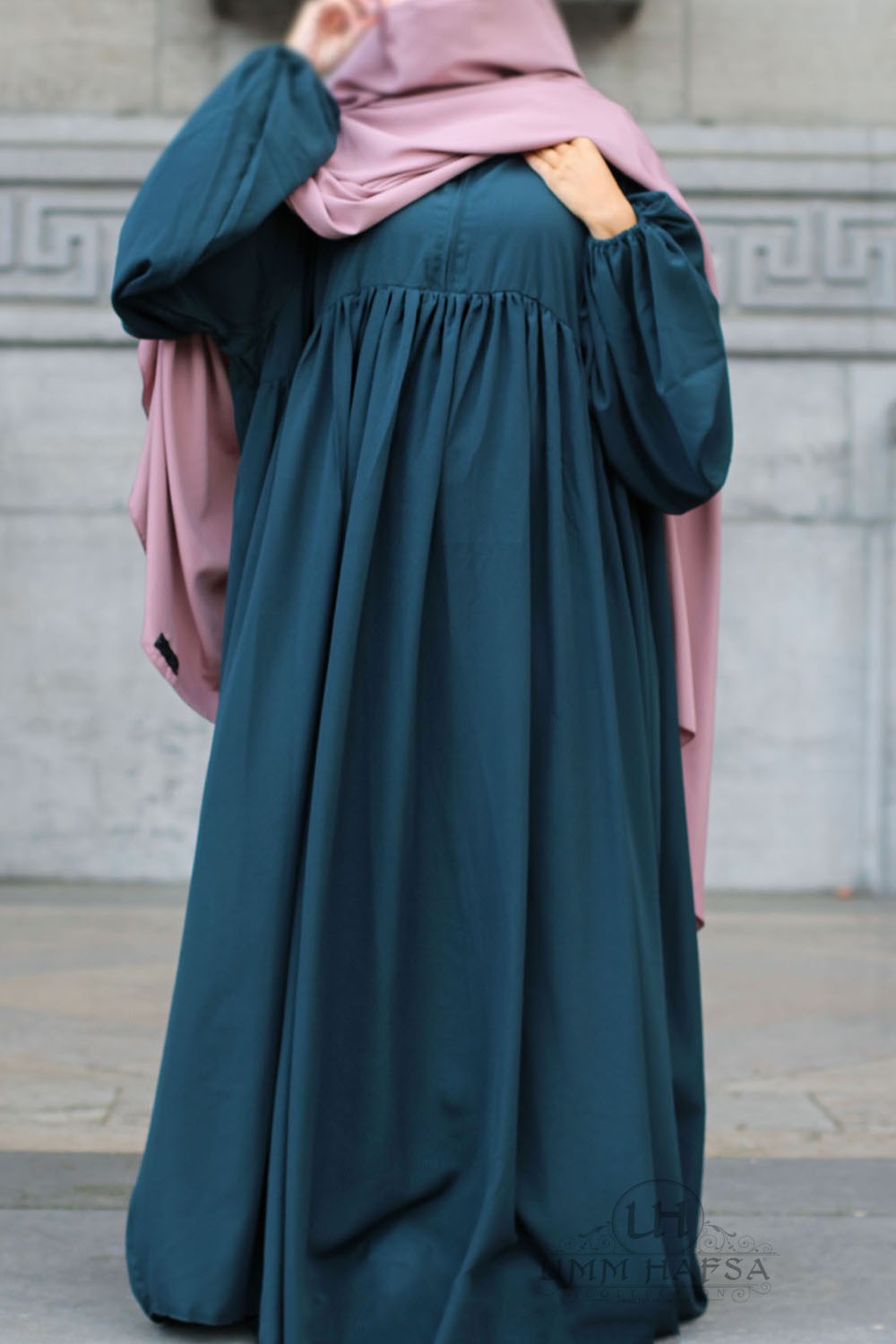 Umm Hafsa -abaya pallohihoilla-Abaya & Robe-Safwa Boutique