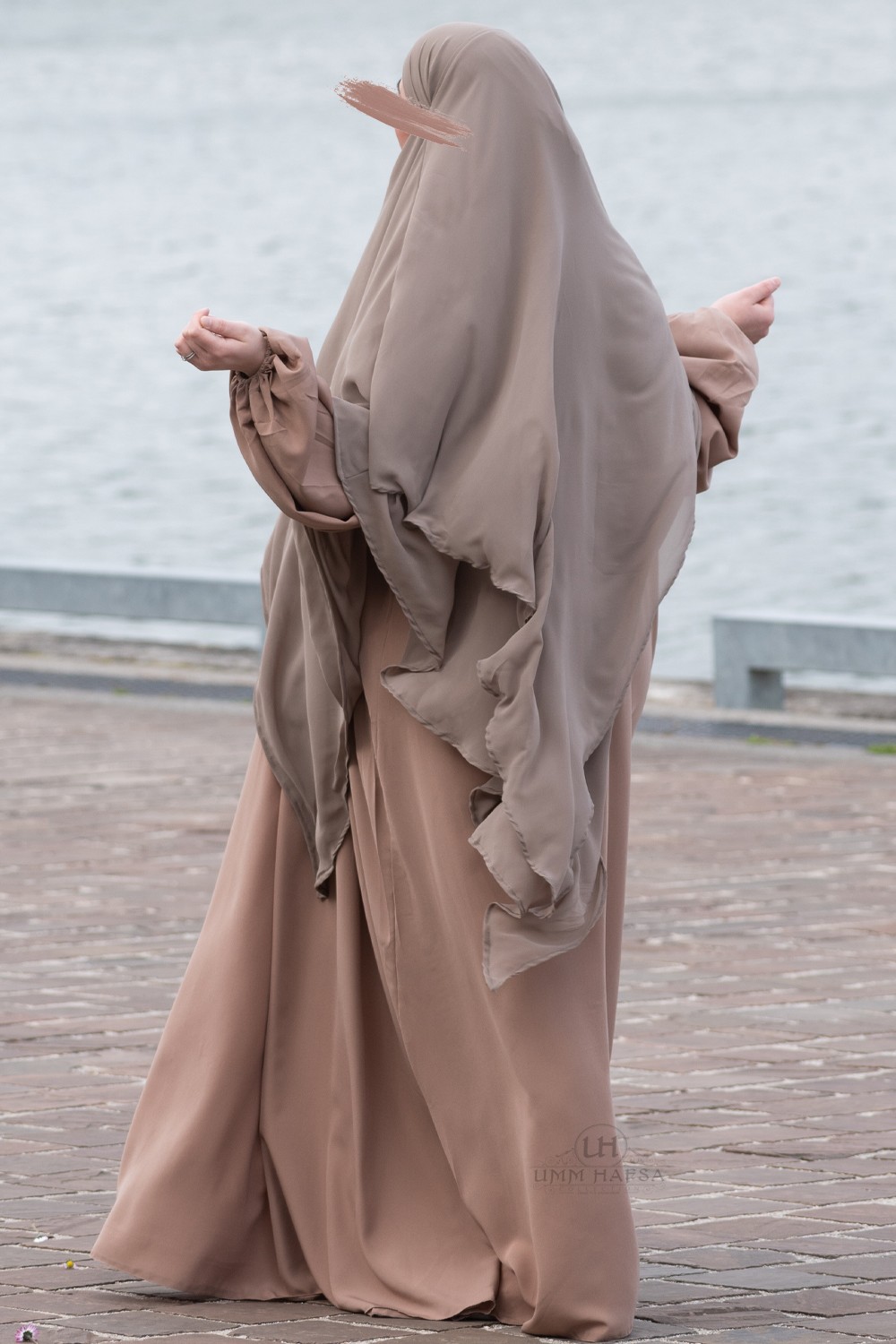 Abaya con maniche a palloncino Umm Hafsa-Abaya & Robe-Safwa Boutique