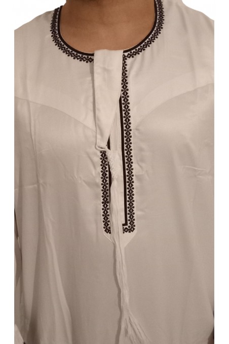 Qamis Omani em tecido de cetim precioso - Sultan-Qamis Homme-Safwa Boutique