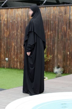 Abaya de Banho de 3 Peças por Umm Hafsa - Elegância &... 2