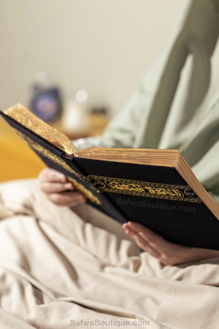 Corán Árabe Kaaba – Cubierta de Terciopelo Negro con Bordado Dorado – Mushaf Uthmani – Hafs – 14×20 cm-القرءان – Corán-Safwa Boutique